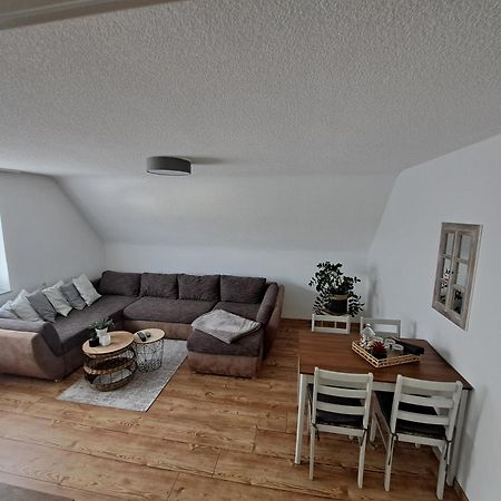 Wunderschoenes 2 Zimmer Apartment Inkl. Parkplatz Asbach  Dış mekan fotoğraf