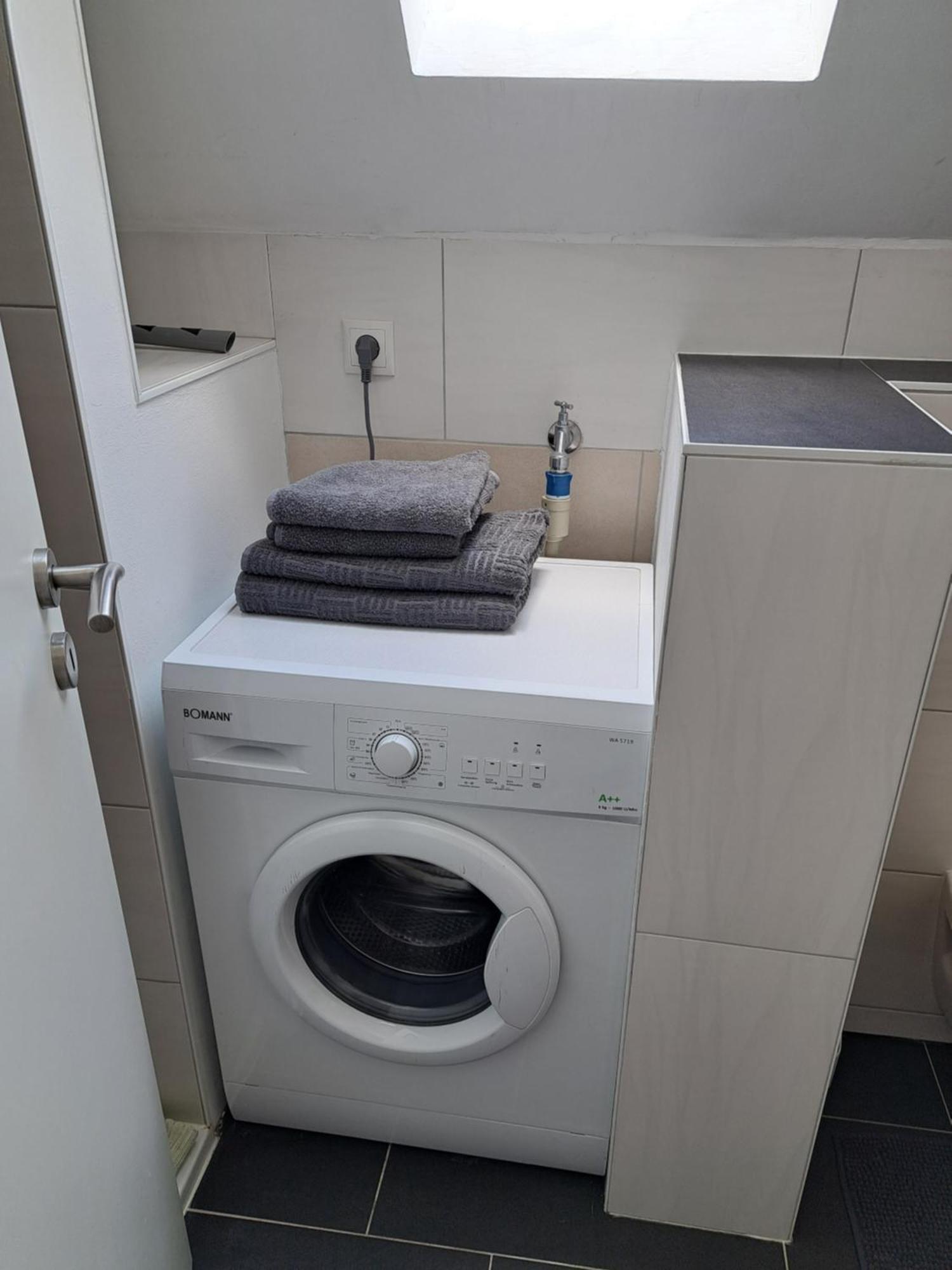 Wunderschoenes 2 Zimmer Apartment Inkl. Parkplatz Asbach  Dış mekan fotoğraf