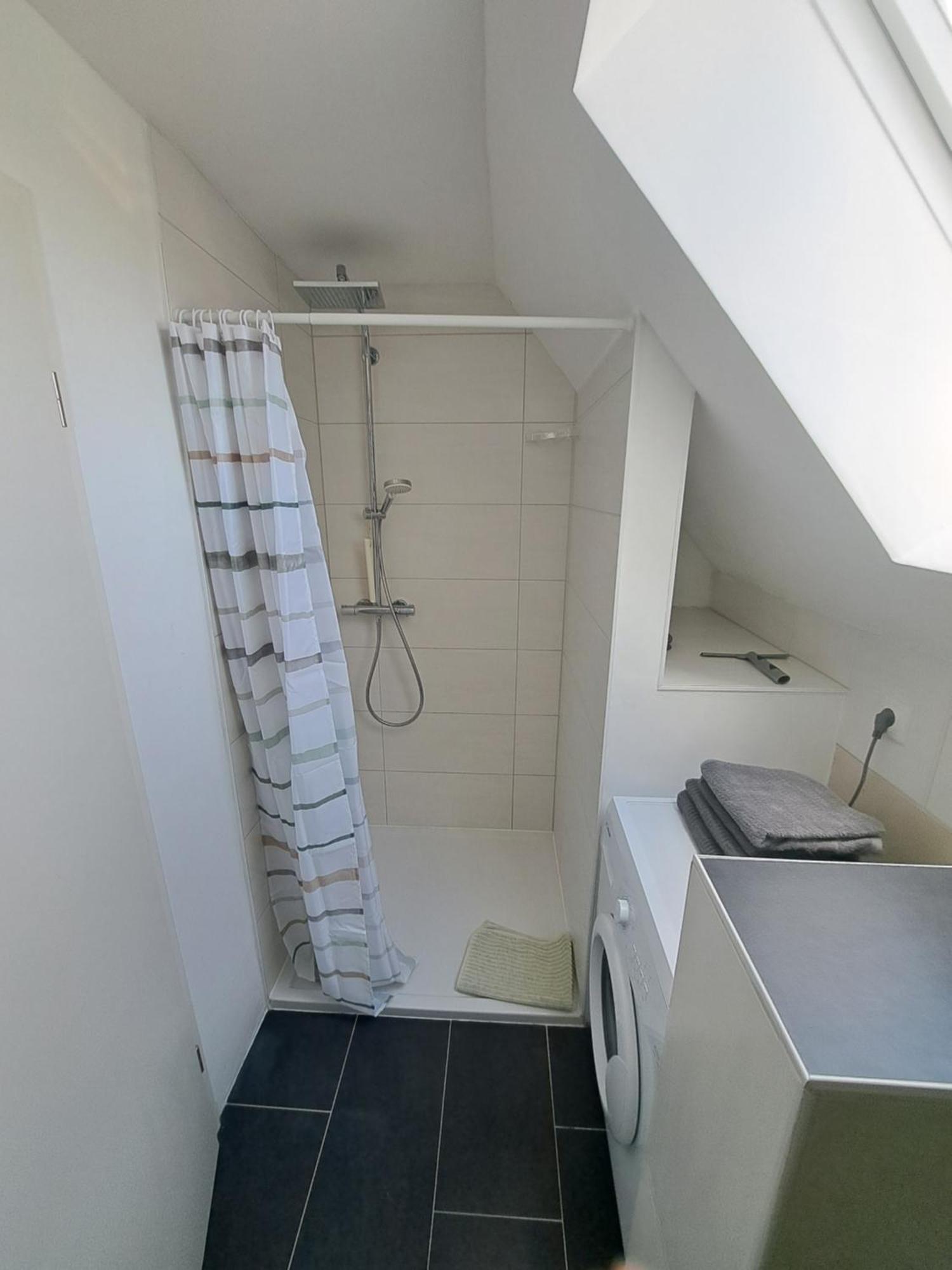Wunderschoenes 2 Zimmer Apartment Inkl. Parkplatz Asbach  Dış mekan fotoğraf